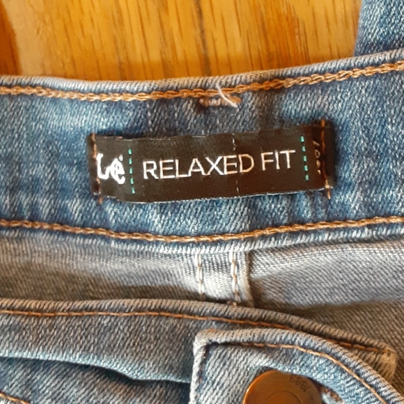 Lee relaxed fit straight leg petite jeans - Picture 2 of 6